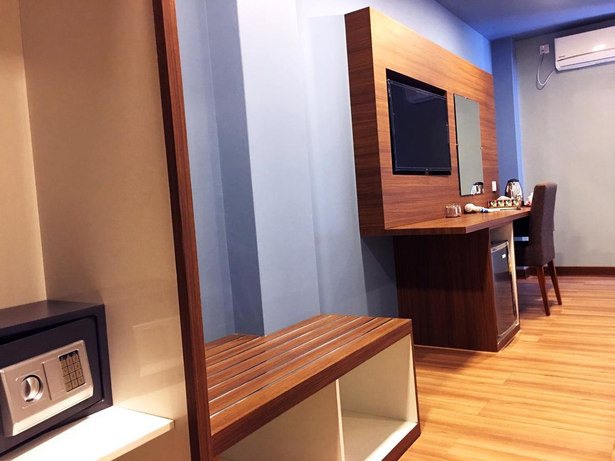 Hotel Azure Yangon Dış mekan fotoğraf