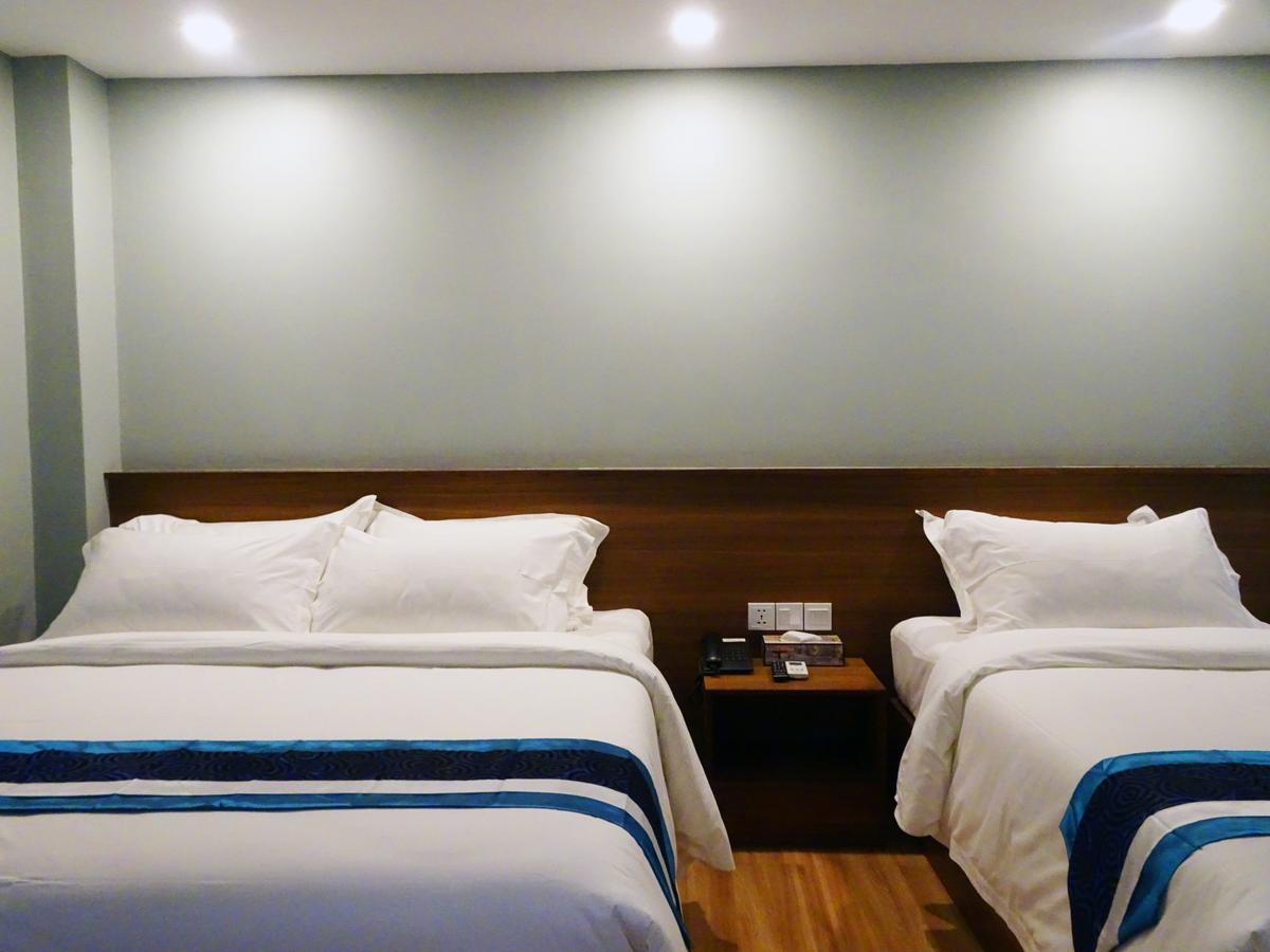 Hotel Azure Yangon Dış mekan fotoğraf