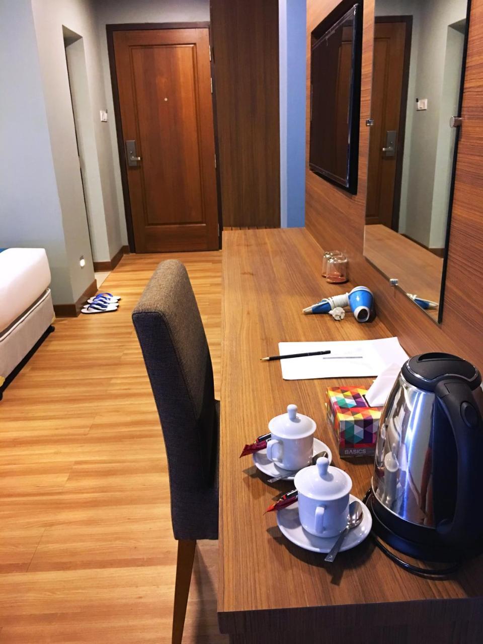Hotel Azure Yangon Dış mekan fotoğraf